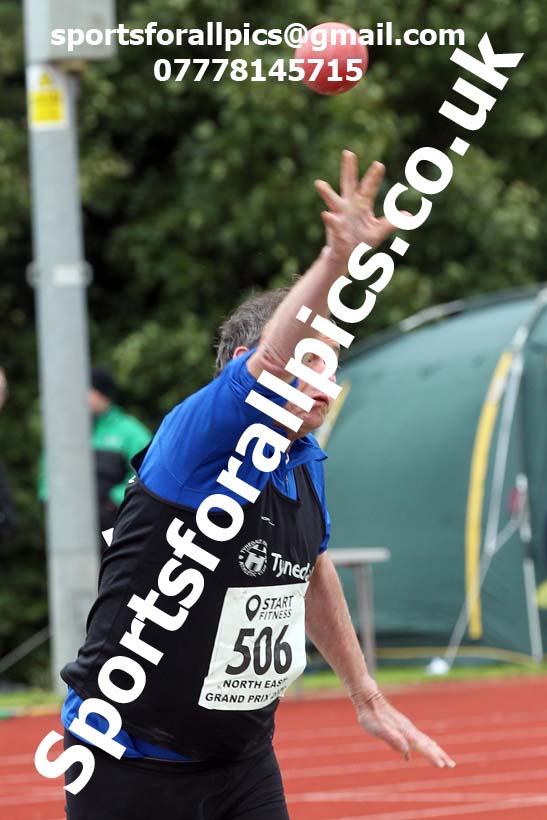 Shot putt, NECAA Open Meeting, Morpeth, Sunday, September 27th. David T. Hewitson/Sports for All Pics